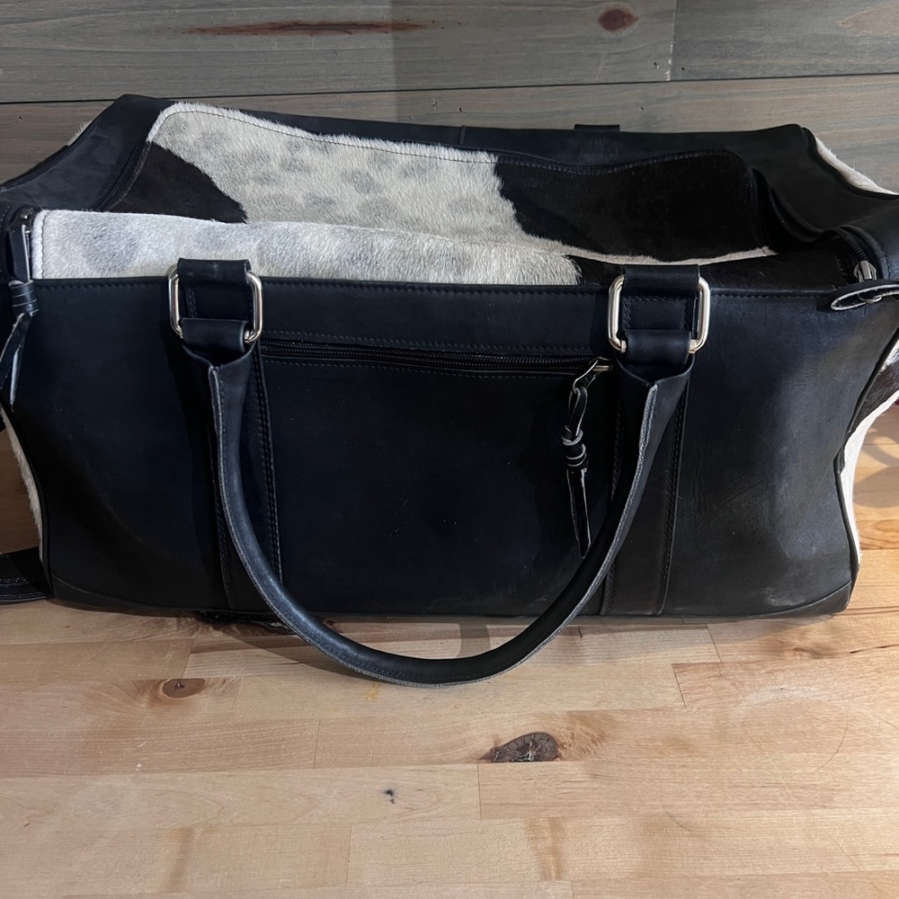 Weekender Duffel - Picture 2 of 5